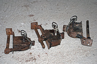 Llaves en los candados de cierre del archivo