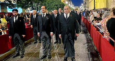 Sábado Santo en el Cortejo de la Real Hermandad del Santo Entierro de Sevilla