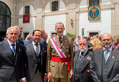 S. M. el Rey y representantes del Solar de Tejada